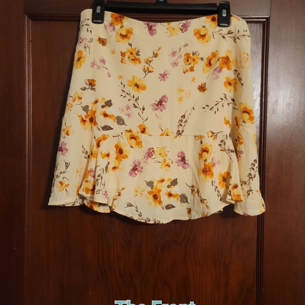 Skirt - Picture 3 of 4